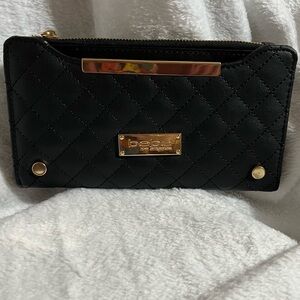 BEBE Los Angeles Kiamh Textured Wallet